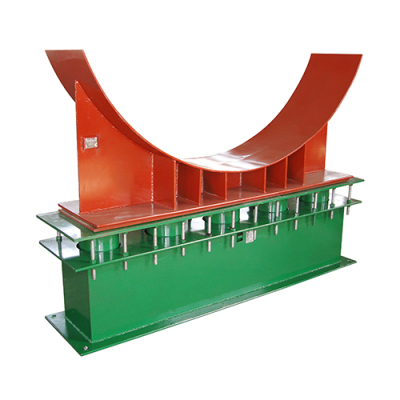 帶四(si)氟滑闆鞍式滑動(dòng)支座彈簧箱支座(zuo)